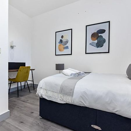 Lovely 2 Bedroom Apartment In Greater 伦敦 外观 照片